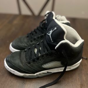 Black Jordan Retro 5